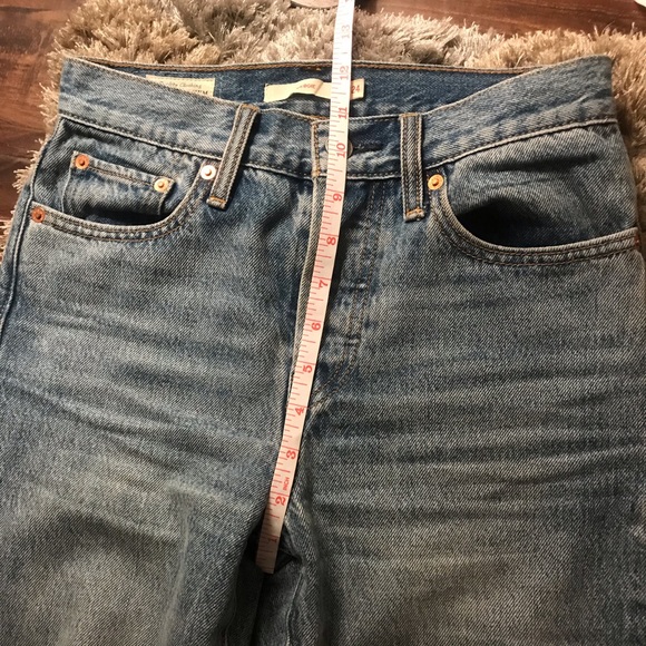 Wedgie Levis size 24 - Picture 6 of 8